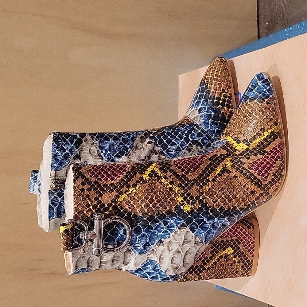 Cape Robbin Booties